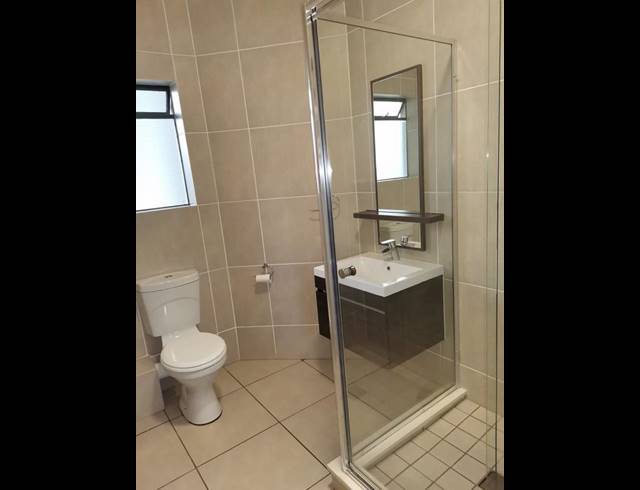 2 BEDROOM APARTMENT FOR SALE IN OLIVEDALE